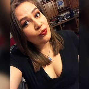 Meet your Posher, Carissa